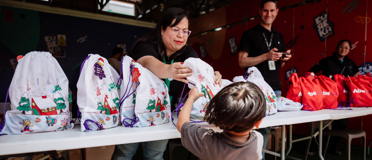 Un Día de Diversión y Alegría: Celebración de Fin de Año para los Niños y Adolescentes de los Programas Abakids y Abateens